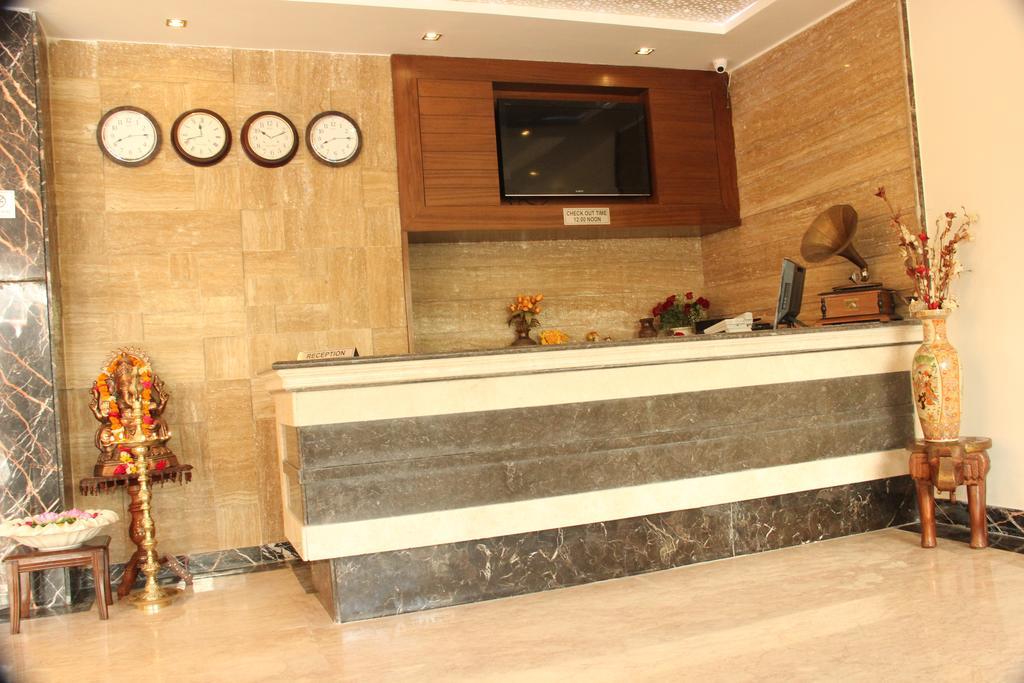 Metro Park Hotell Chennai Exteriör bild