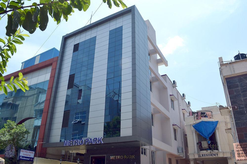 Metro Park Hotell Chennai Exteriör bild